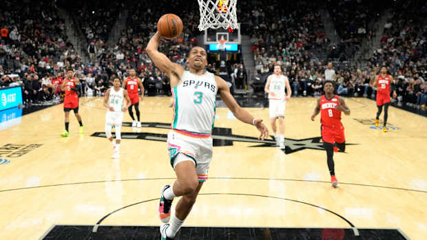 keldon johnson 433